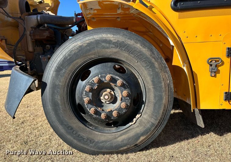 image for item ER8116 2013 Freightliner B2B school bus