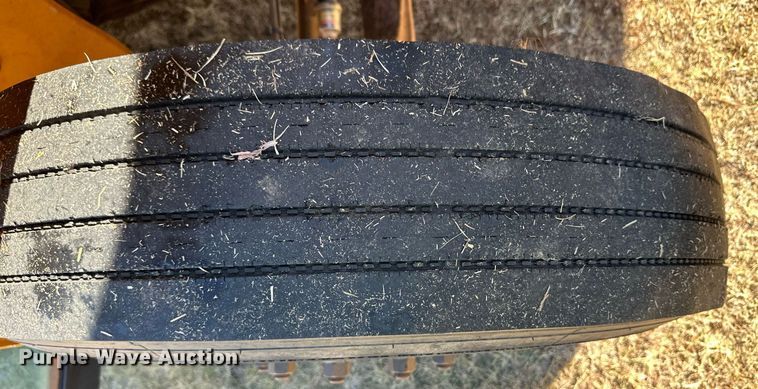 image for item ER8116 2013 Freightliner B2B school bus