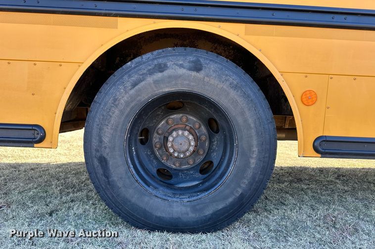 image for item ER8116 2013 Freightliner B2B school bus