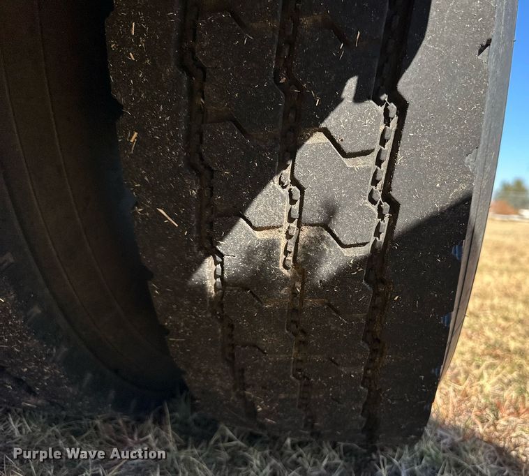 image for item ER8116 2013 Freightliner B2B school bus