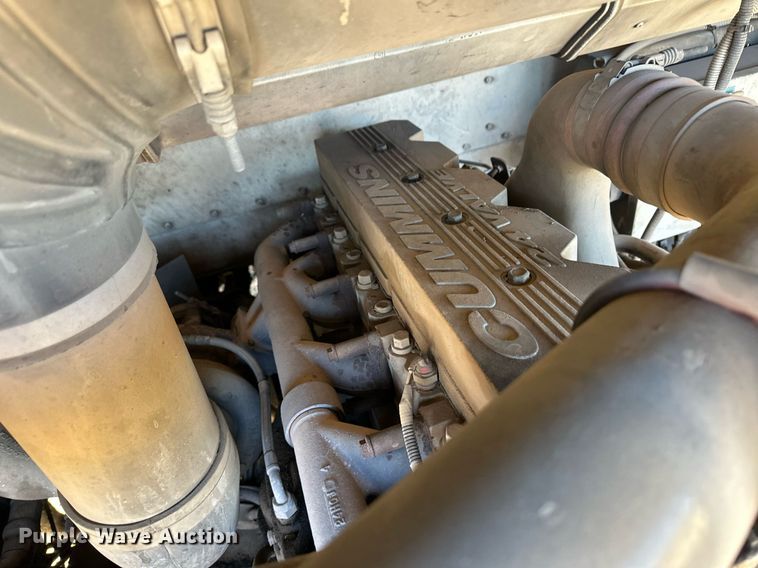 image for item ER8117 2001 Blue Bird 44PS All American coach bus