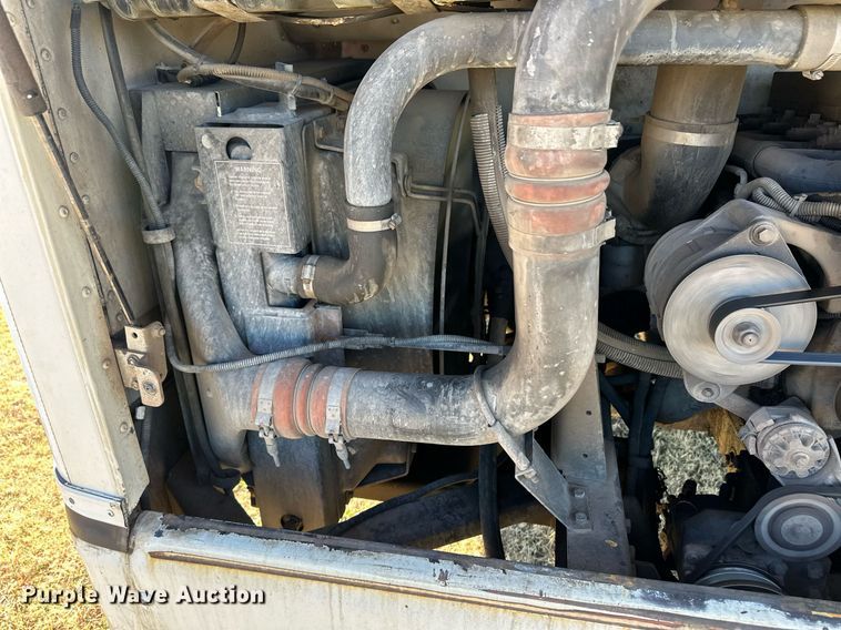 image for item ER8117 2001 Blue Bird 44PS All American coach bus