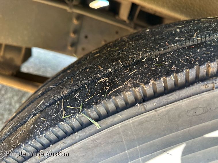 image for item ER8117 2001 Blue Bird 44PS All American coach bus