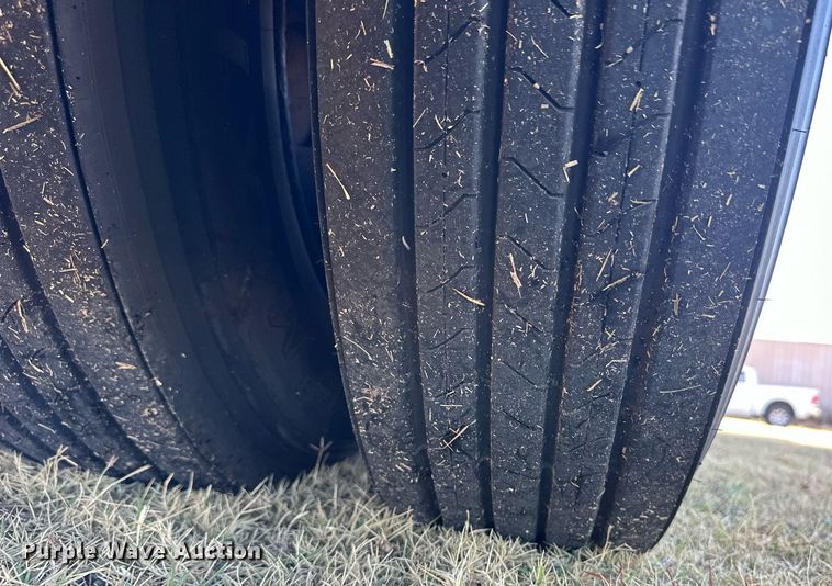 image for item ER8117 2001 Blue Bird 44PS All American coach bus