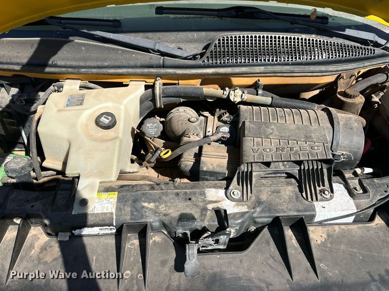 image for item ER8119 2006 GMC Savana G3500 school bus