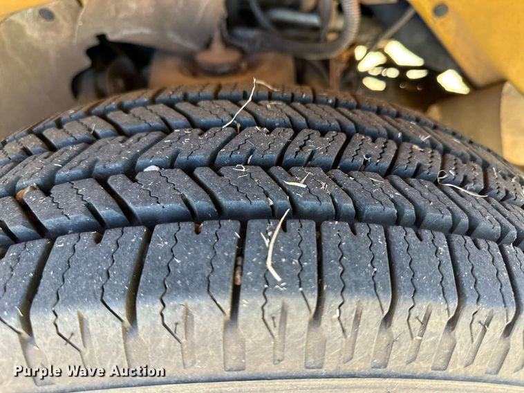 image for item ER8119 2006 GMC Savana G3500 school bus