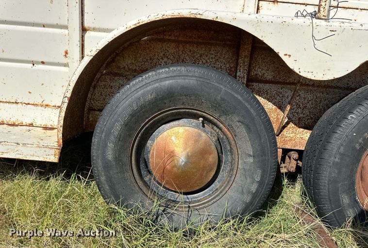 image for item ER8120 WW livestock trailer