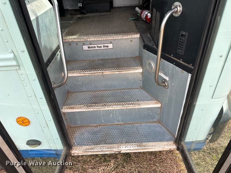 image for item ER8127 2013 Blue Bird All American  coach bus