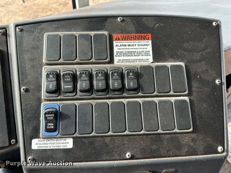 image for item ER8127 2013 Blue Bird All American  coach bus