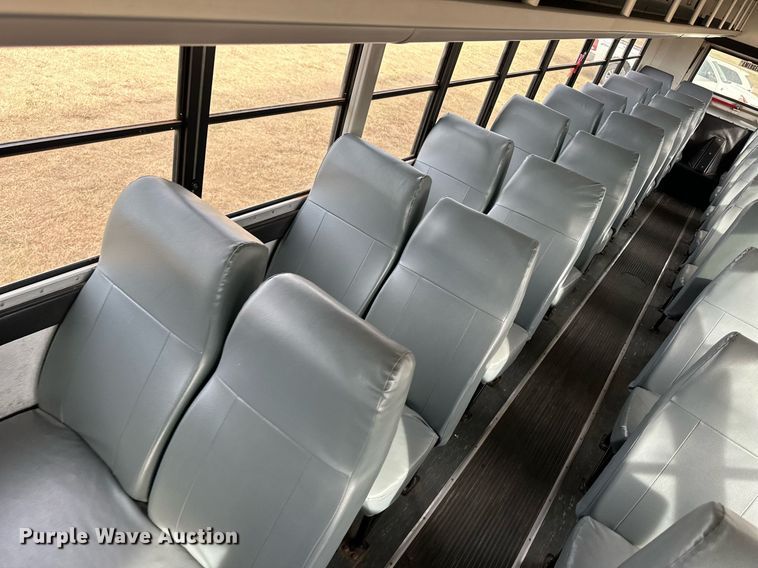 image for item ER8127 2013 Blue Bird All American  coach bus