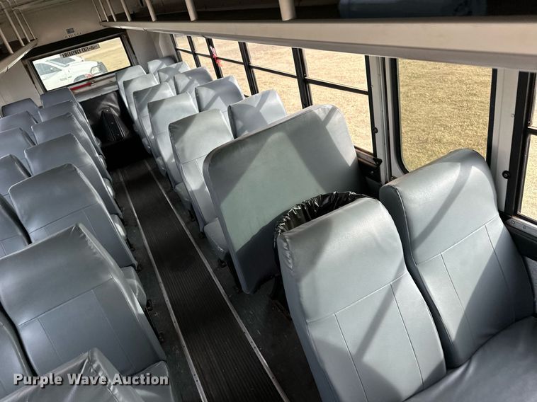 image for item ER8127 2013 Blue Bird All American  coach bus