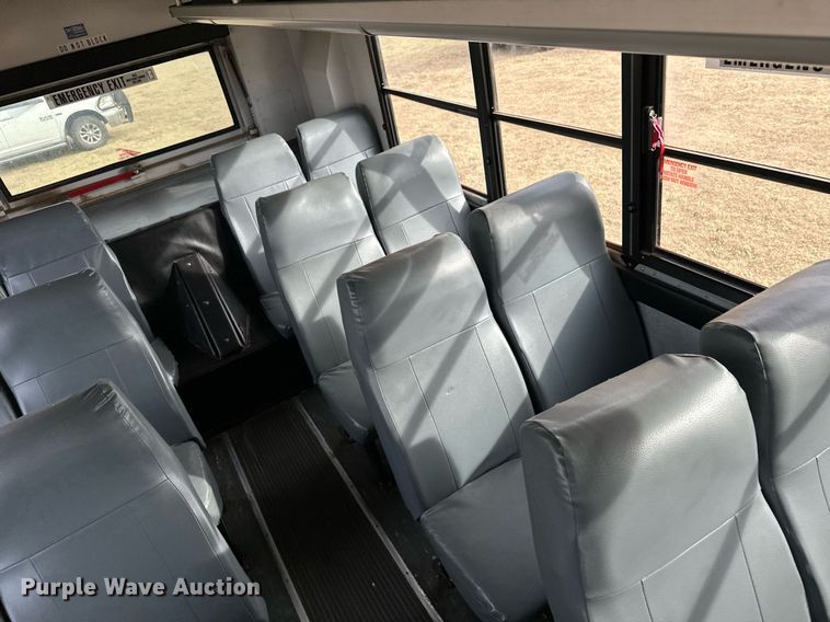 image for item ER8127 2013 Blue Bird All American  coach bus