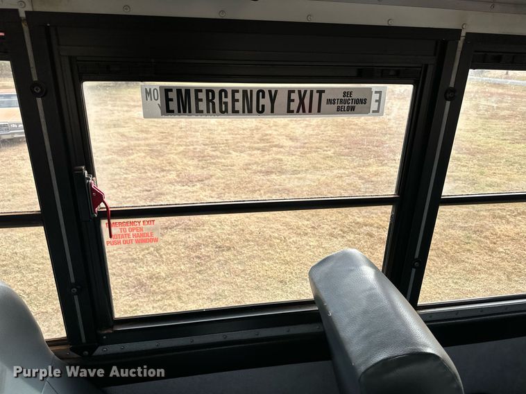 image for item ER8127 2013 Blue Bird All American  coach bus