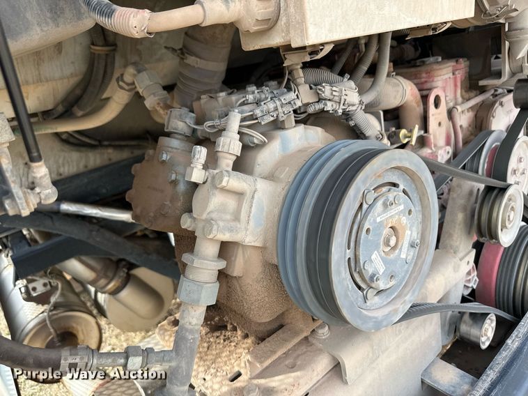 image for item ER8127 2013 Blue Bird All American  coach bus