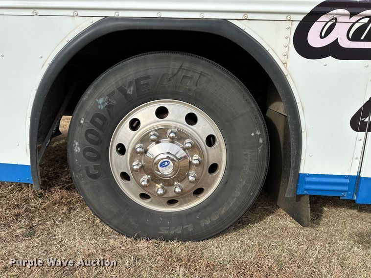 image for item ER8127 2013 Blue Bird All American  coach bus