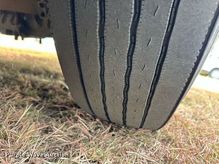 image for item ER8127 2013 Blue Bird All American  coach bus