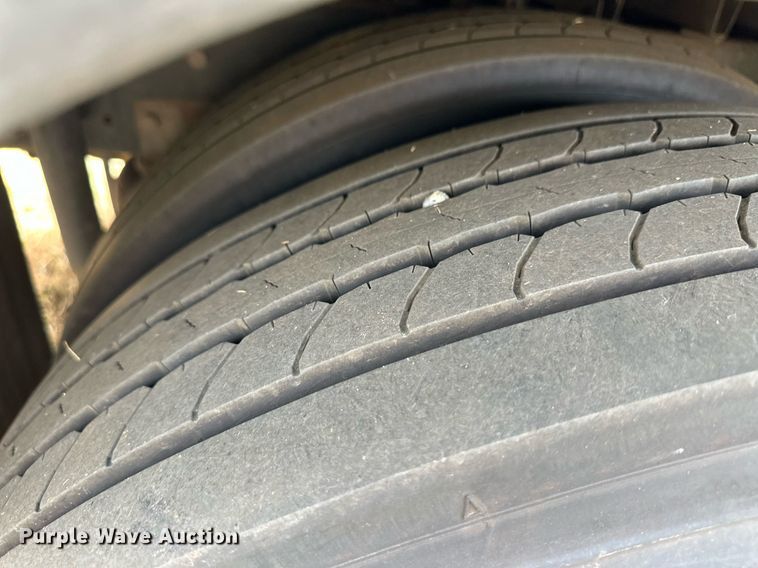 image for item ER8127 2013 Blue Bird All American  coach bus