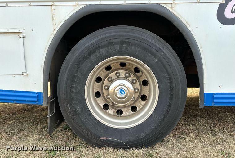 image for item ER8127 2013 Blue Bird All American  coach bus