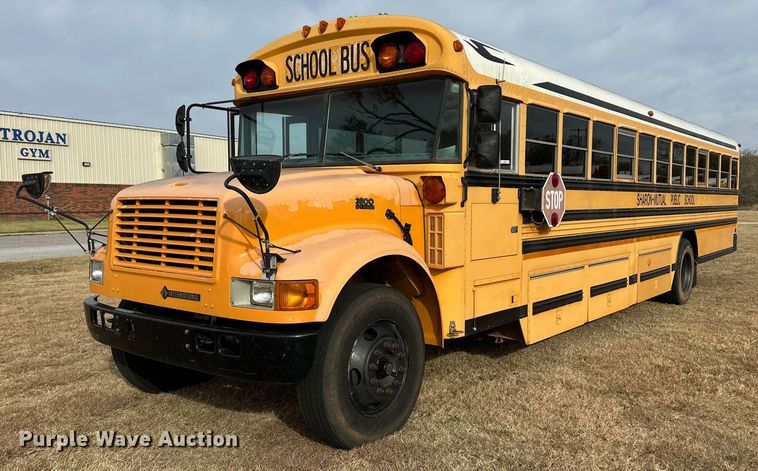 image for item ER8128 2001 International 3800 school bus