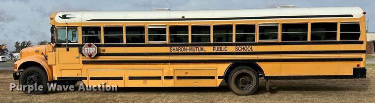 image for item ER8128 2001 International 3800 school bus
