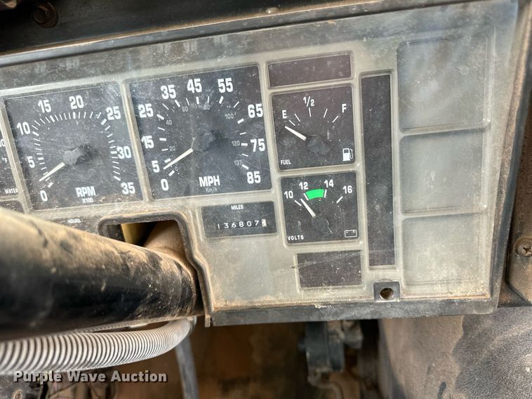 image for item ER8128 2001 International 3800 school bus