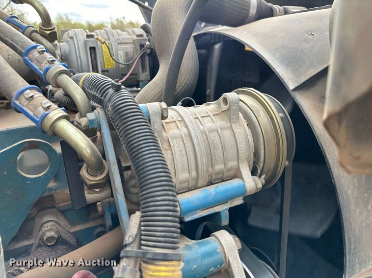 image for item ER8128 2001 International 3800 school bus