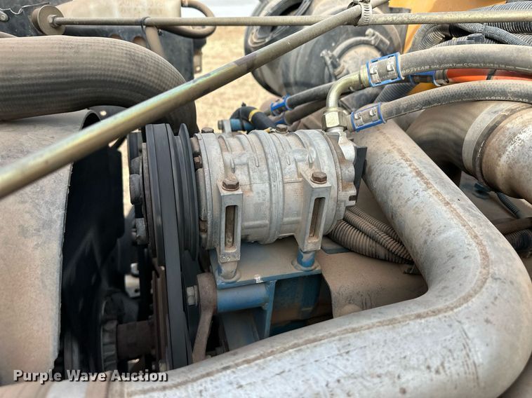 image for item ER8128 2001 International 3800 school bus