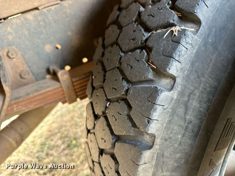 image for item ER8128 2001 International 3800 school bus