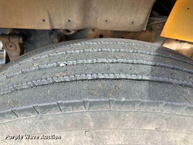 image for item ER8128 2001 International 3800 school bus