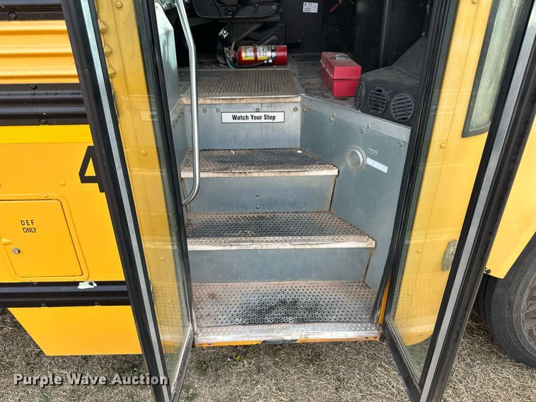 image for item ER8130 2012 Blue Bird Vision school bus