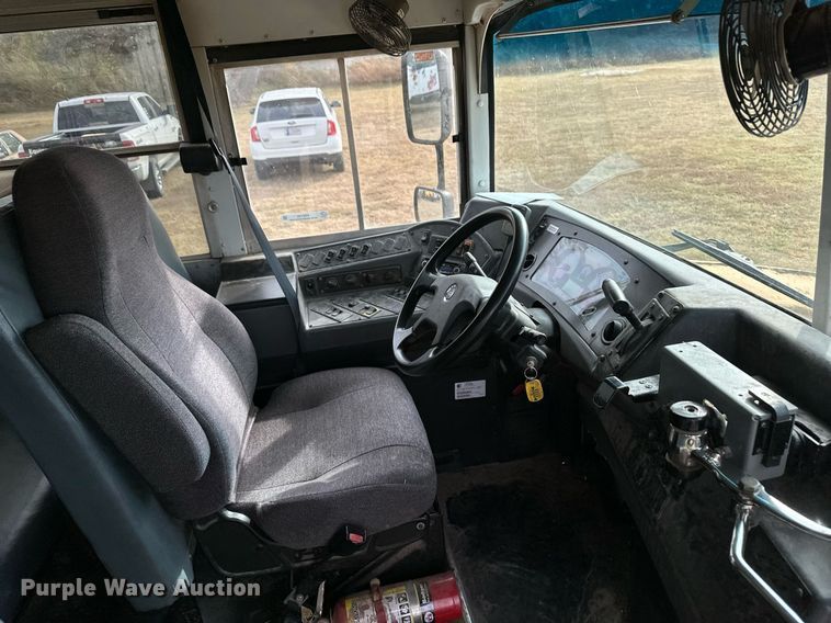 image for item ER8130 2012 Blue Bird Vision school bus