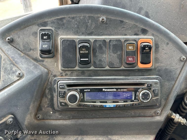 image for item ER8130 2012 Blue Bird Vision school bus