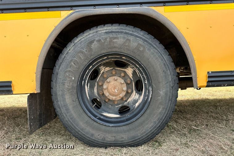 image for item ER8130 2012 Blue Bird Vision school bus