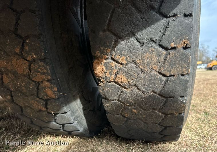 image for item ER8130 2012 Blue Bird Vision school bus