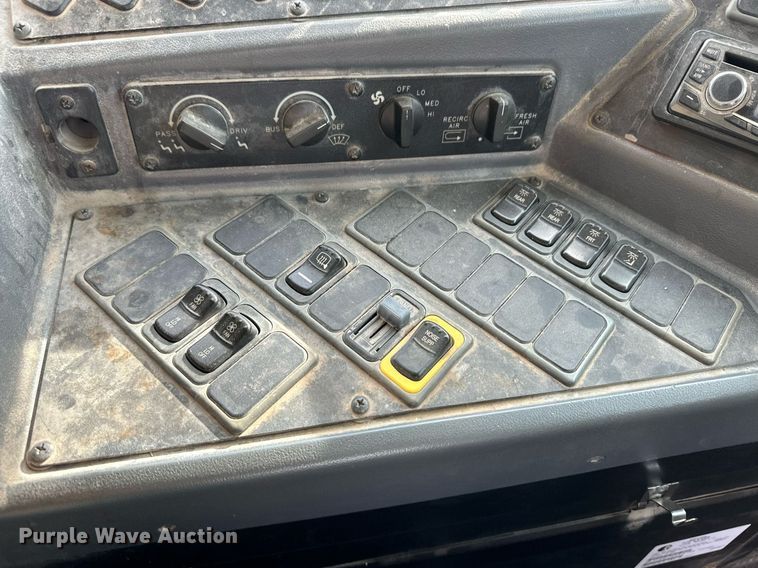 image for item ER8131 2012 Blue Bird Vision  school bus