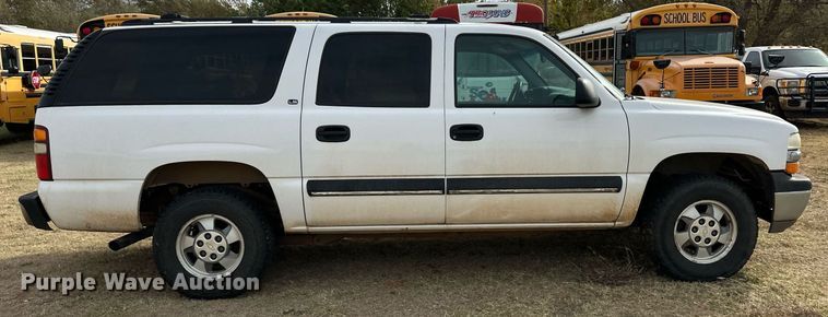 image for item ER8132 2001 Chevrolet Suburban C1500 SUV