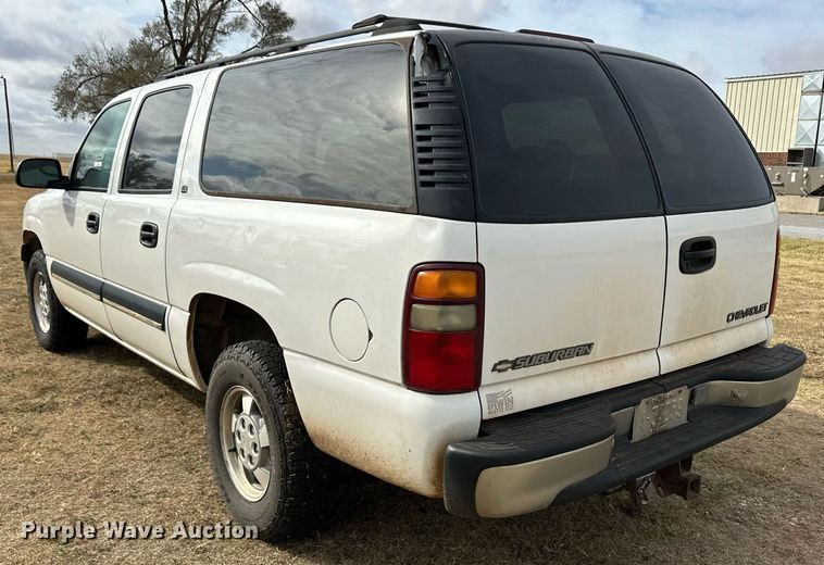 image for item ER8132 2001 Chevrolet Suburban C1500 SUV