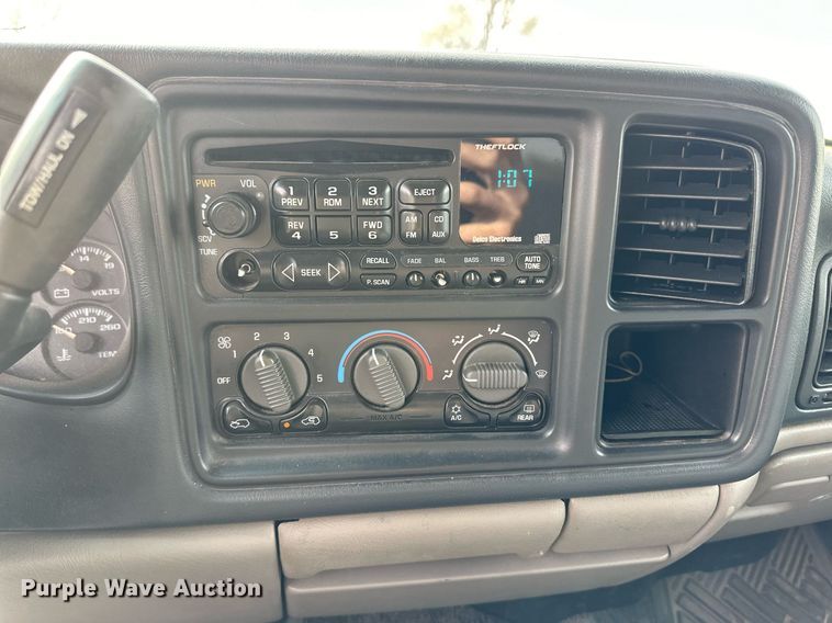 image for item ER8132 2001 Chevrolet Suburban C1500 SUV