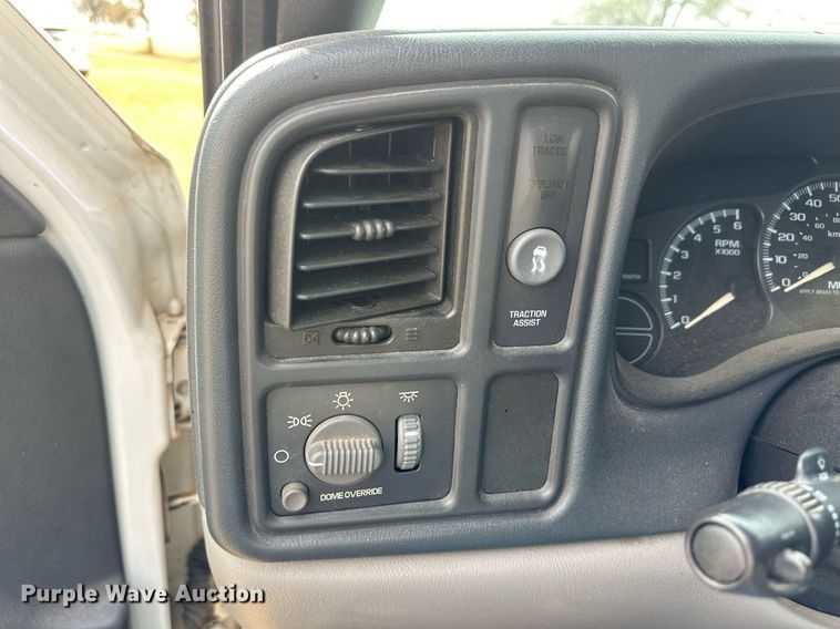 image for item ER8132 2001 Chevrolet Suburban C1500 SUV