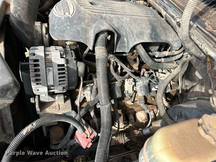 image for item ER8132 2001 Chevrolet Suburban C1500 SUV