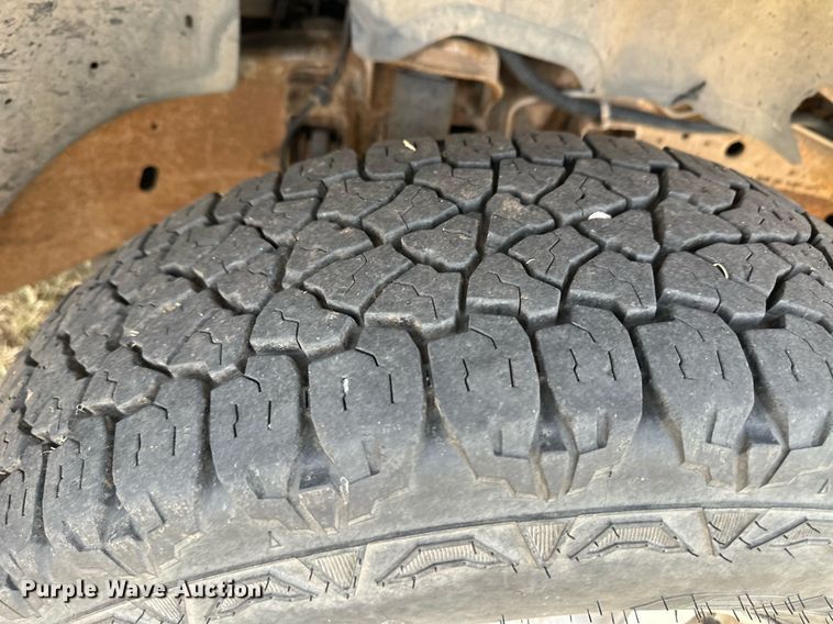 image for item ER8132 2001 Chevrolet Suburban C1500 SUV