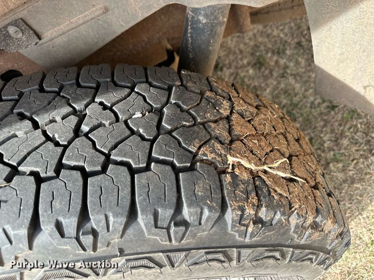 image for item ER8132 2001 Chevrolet Suburban C1500 SUV