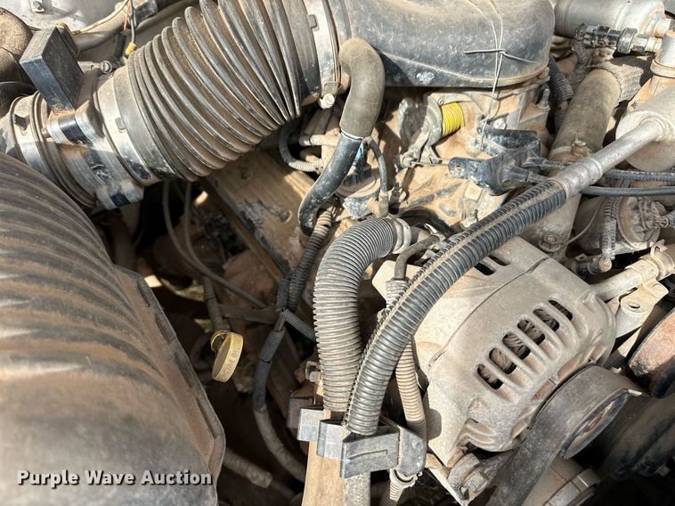 image for item ER8133 1997 GMC Sierra 1500 pickup truck