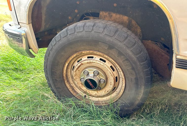 image for item ER8133 1997 GMC Sierra 1500 pickup truck