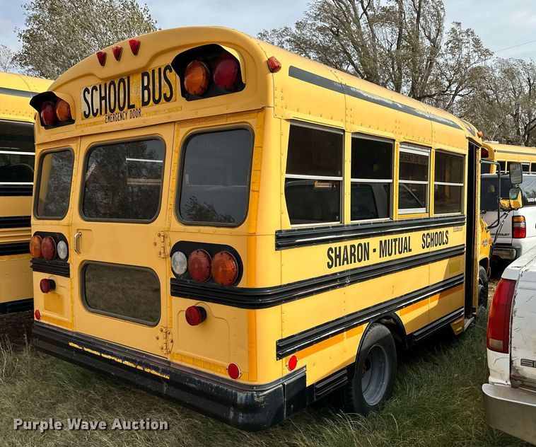 image for item ER8134 1994 Chevrolet G30 school bus