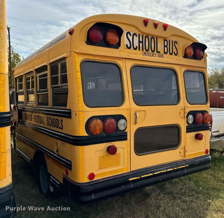 image for item ER8134 1994 Chevrolet G30 school bus