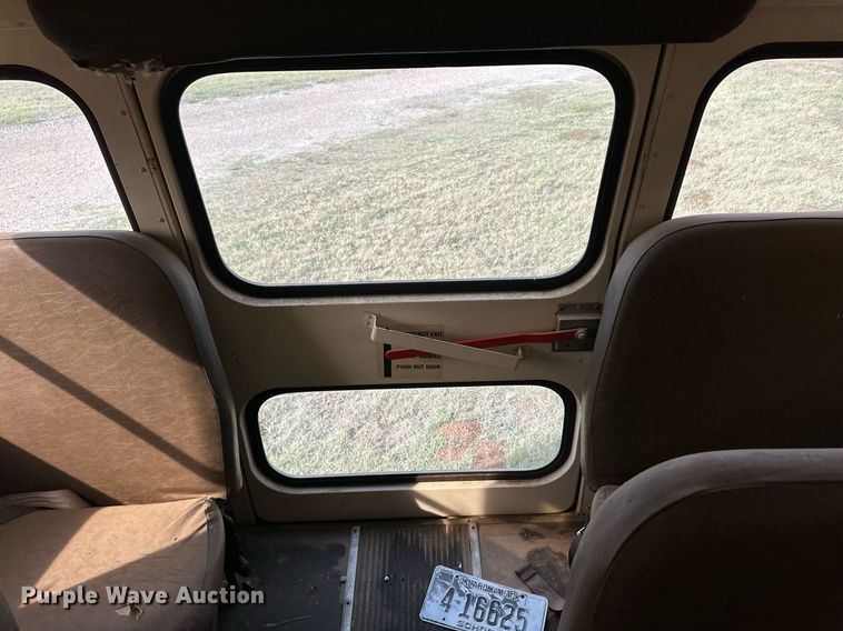 image for item ER8134 1994 Chevrolet G30 school bus