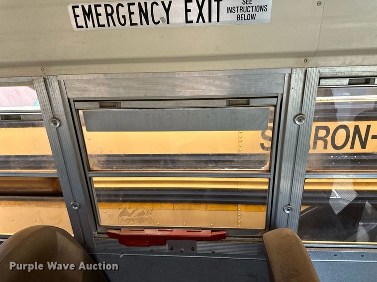 image for item ER8134 1994 Chevrolet G30 school bus