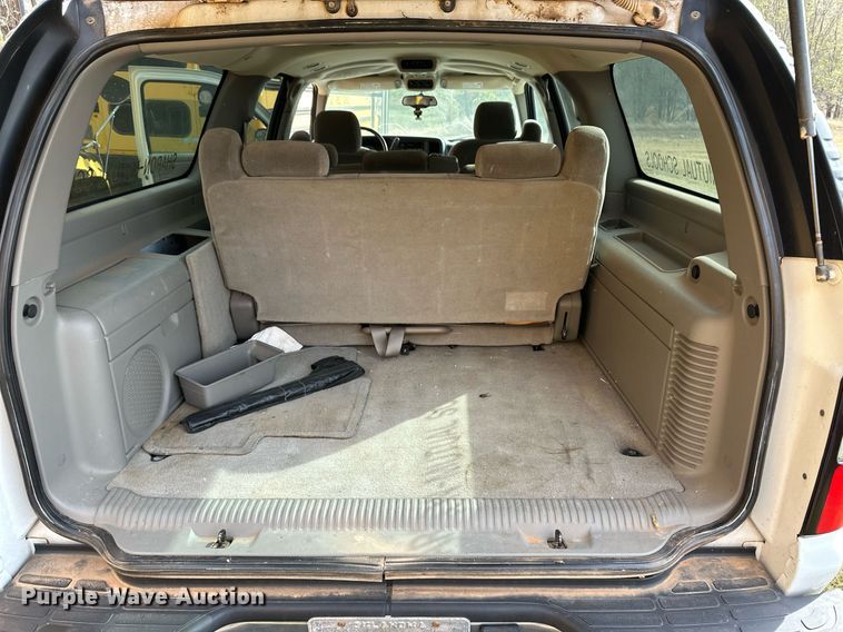 image for item ER8135 2005 Chevrolet Suburban 1500 SUV