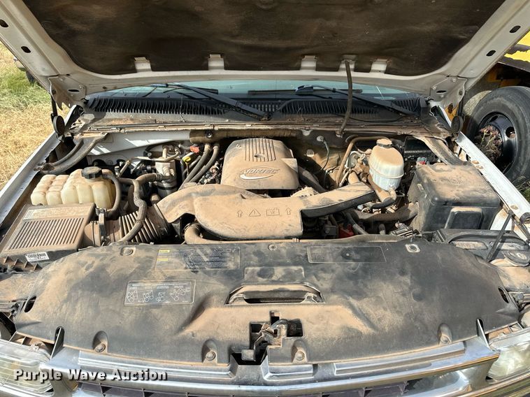 image for item ER8135 2005 Chevrolet Suburban 1500 SUV